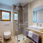 Cafe Heim Guest house