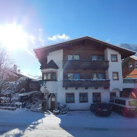 Konukevi Cafe Heim 4*